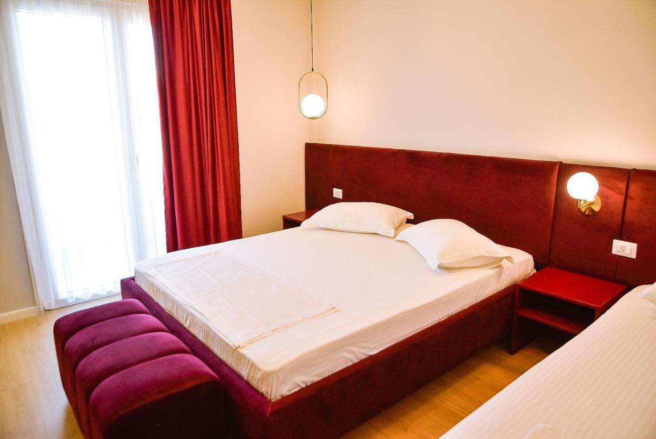 Hotel Jurgen Rinas ภายนอก รูปภาพ