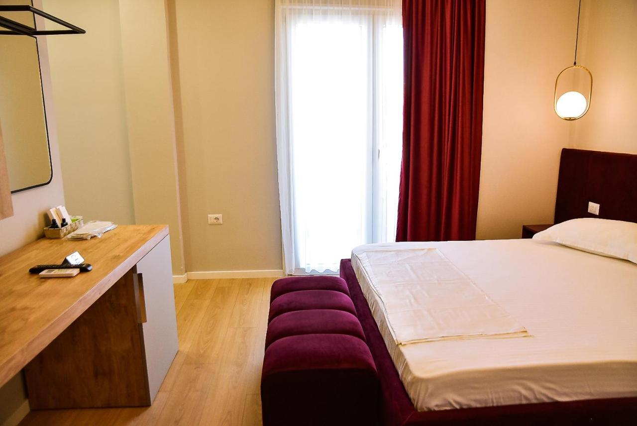 Hotel Jurgen Rinas ภายนอก รูปภาพ