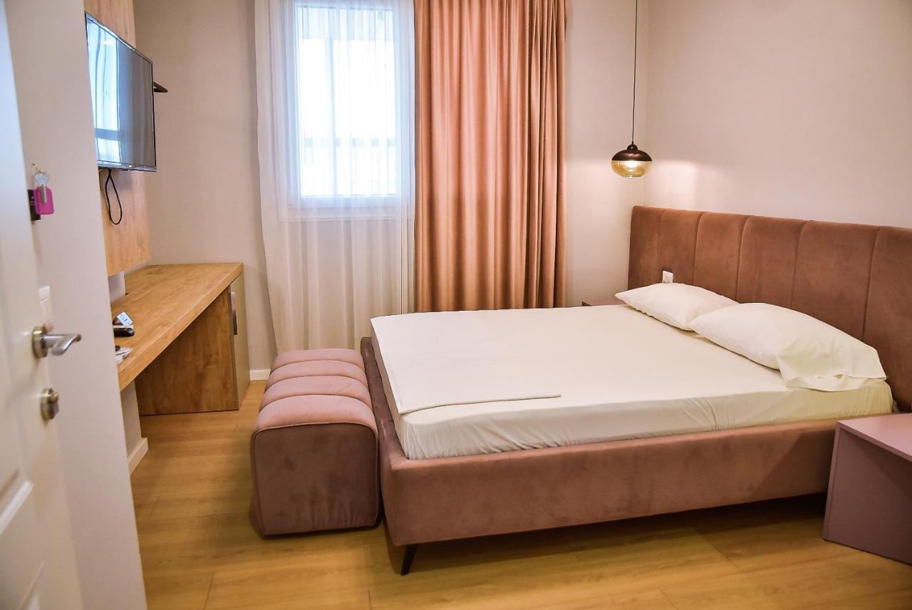 Hotel Jurgen Rinas ภายนอก รูปภาพ