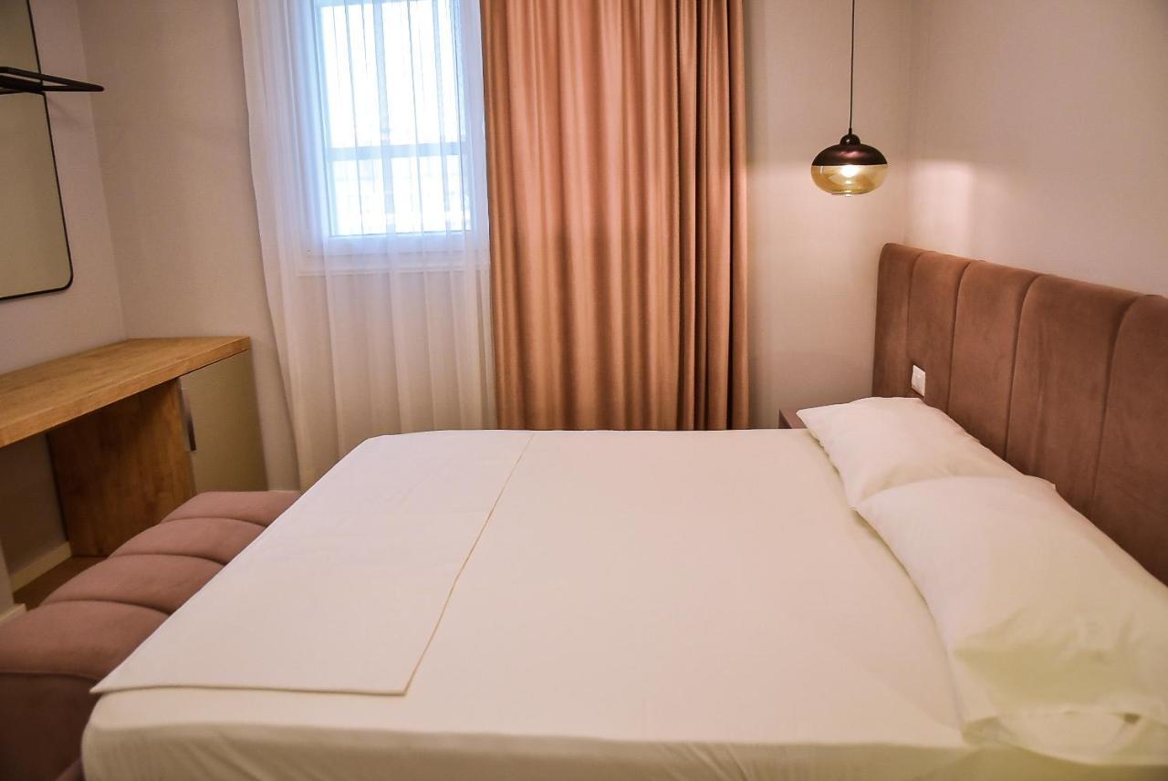 Hotel Jurgen Rinas ภายนอก รูปภาพ
