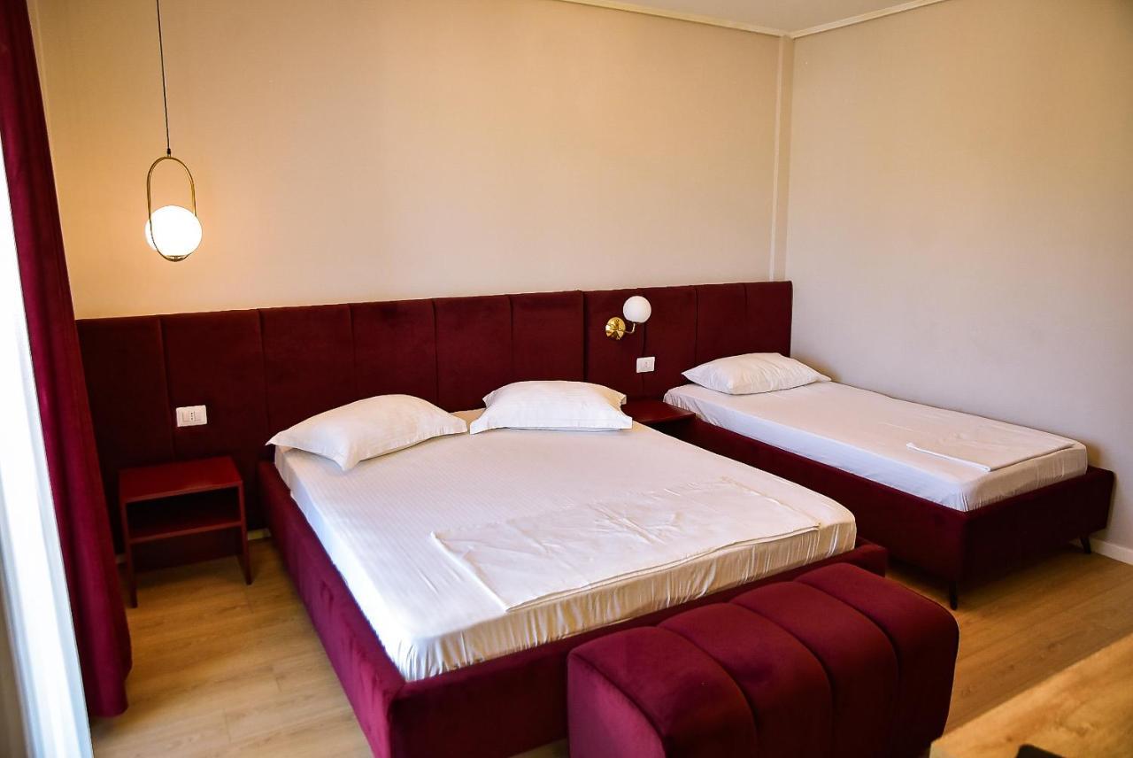 Hotel Jurgen Rinas ภายนอก รูปภาพ