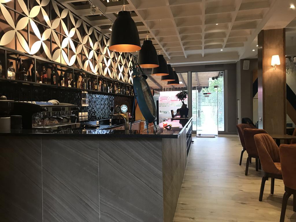 Hotel Jurgen Rinas ภายนอก รูปภาพ